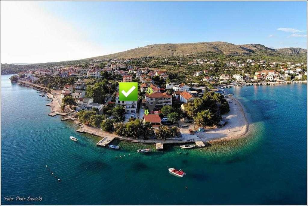 Open Sea Apartmani Grebastica Bagian luar foto