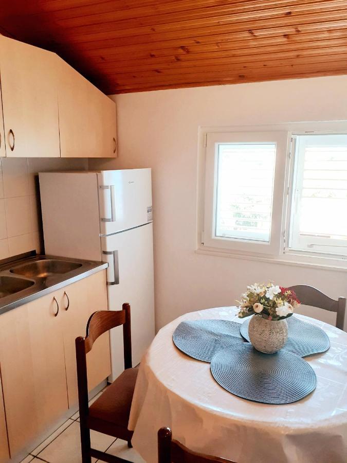 Open Sea Apartmani Grebastica Bagian luar foto