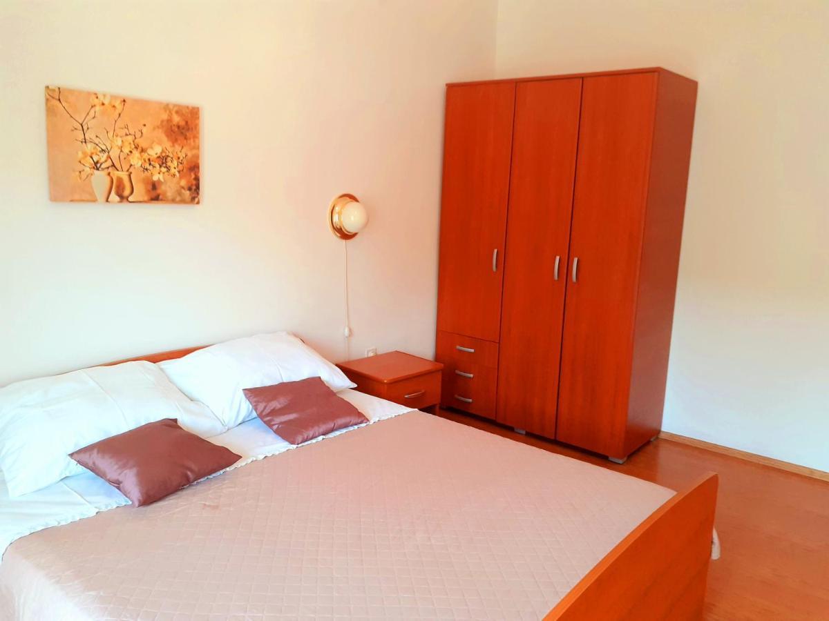 Open Sea Apartmani Grebastica Ruang foto