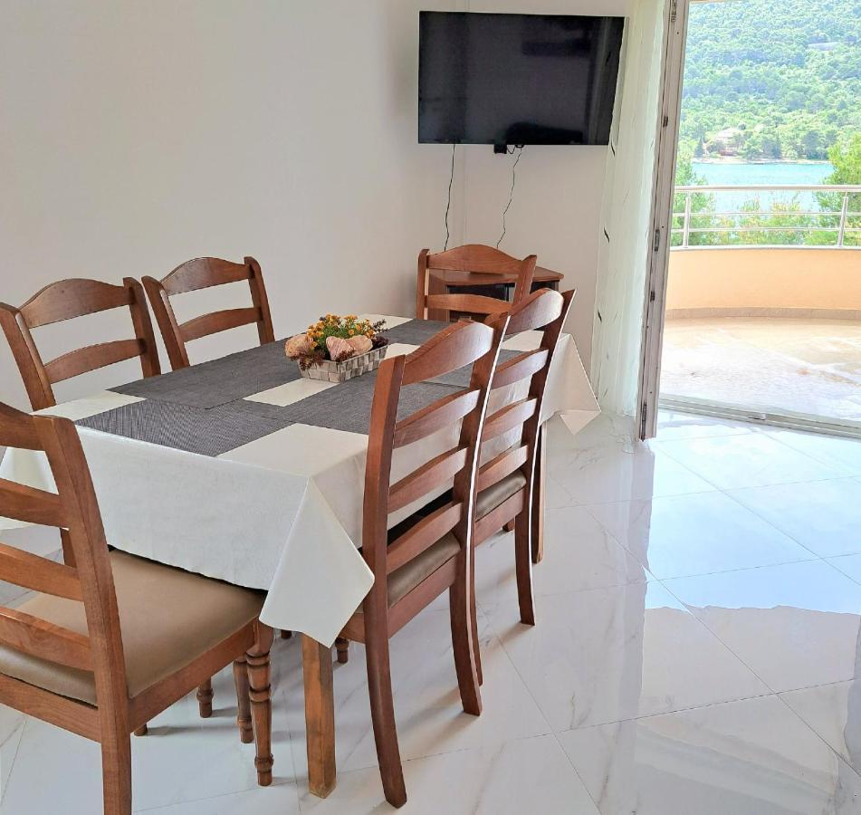 Open Sea Apartmani Grebastica Bagian luar foto