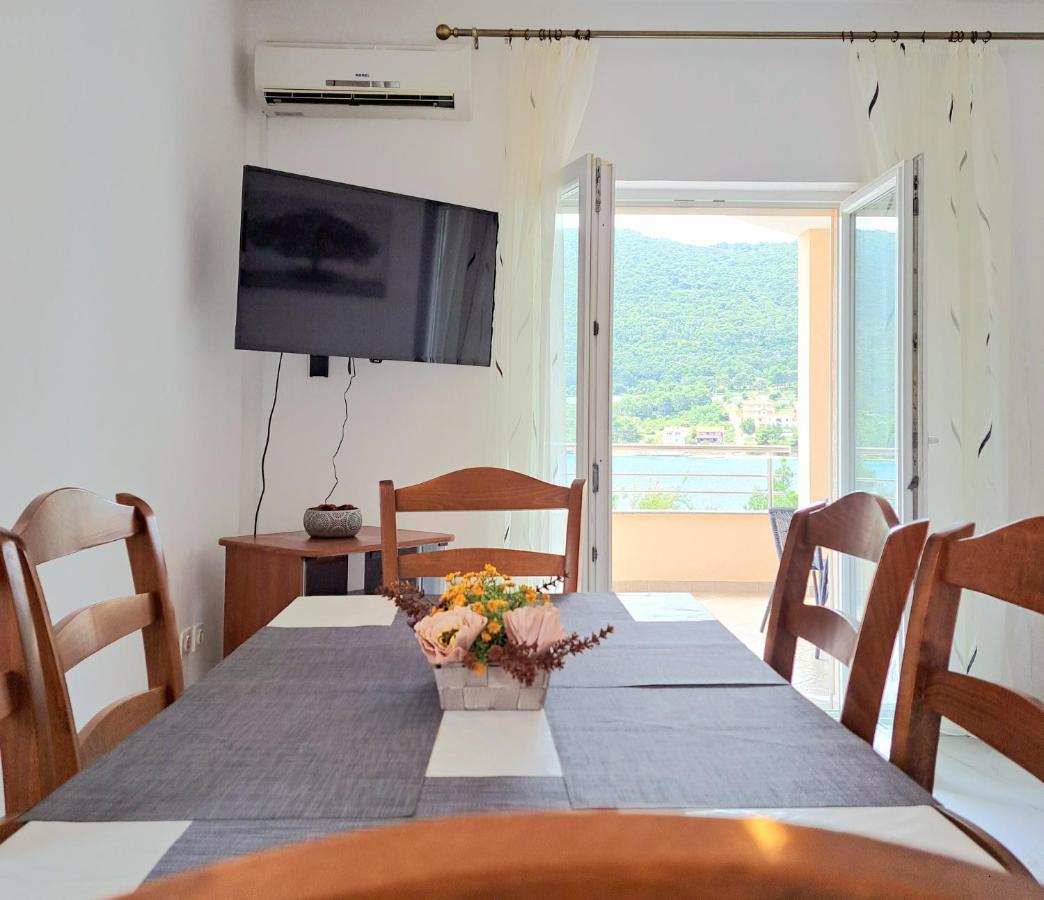 Open Sea Apartmani Grebastica Bagian luar foto