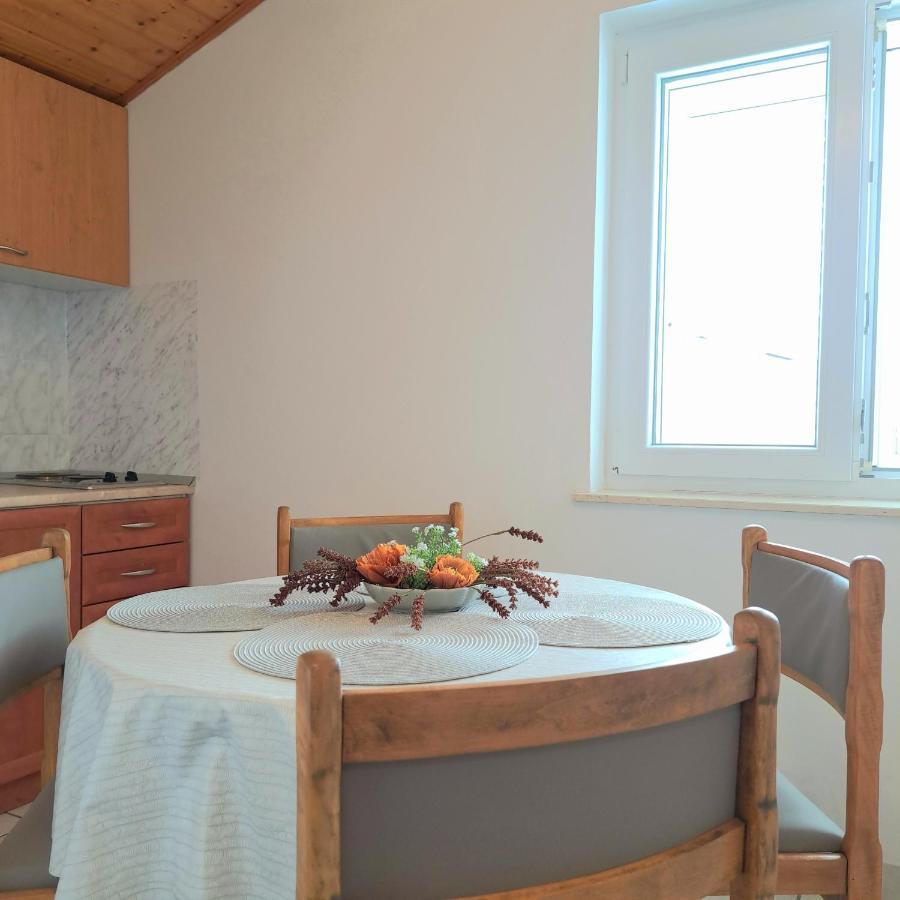 Open Sea Apartmani Grebastica Bagian luar foto