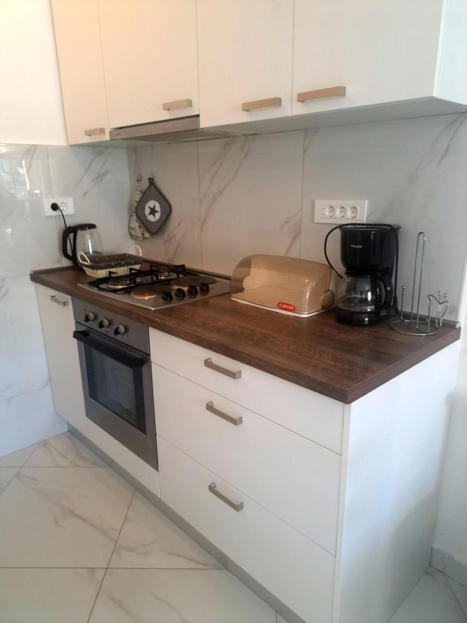 Open Sea Apartmani Grebastica Bagian luar foto