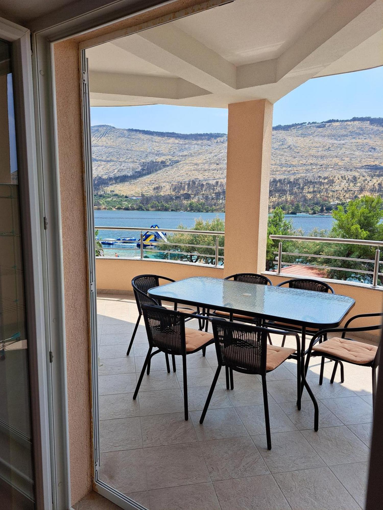 Open Sea Apartmani Grebastica Bagian luar foto